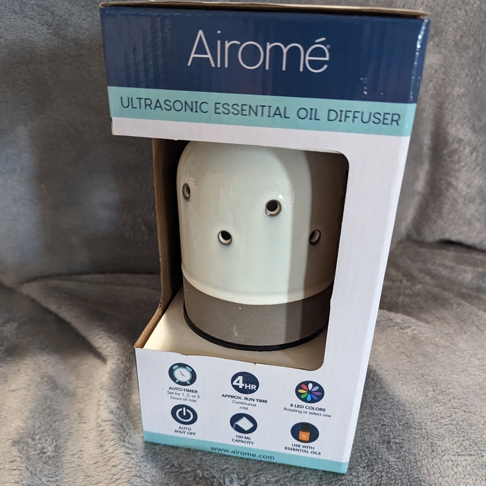 Essential oil diffuser. Ultrasonic.